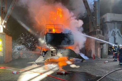 Kocaeli İtfaiyesi'nden Dilovası’ndaki yangına müdahale