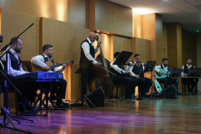 Sakarya'da Mevlana gecesinde tasavvuf dinletisi