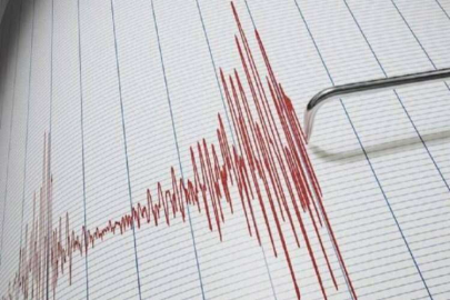 İzmir'de korkutan deprem