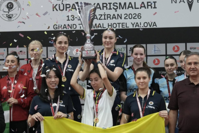 ECE'Lİ FENERBAHÇE YALOVA’DA KUPA KALDIRDI