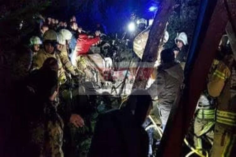 İstanbul'da site içerisine askeri helikopter düştü: 4 asker şehit