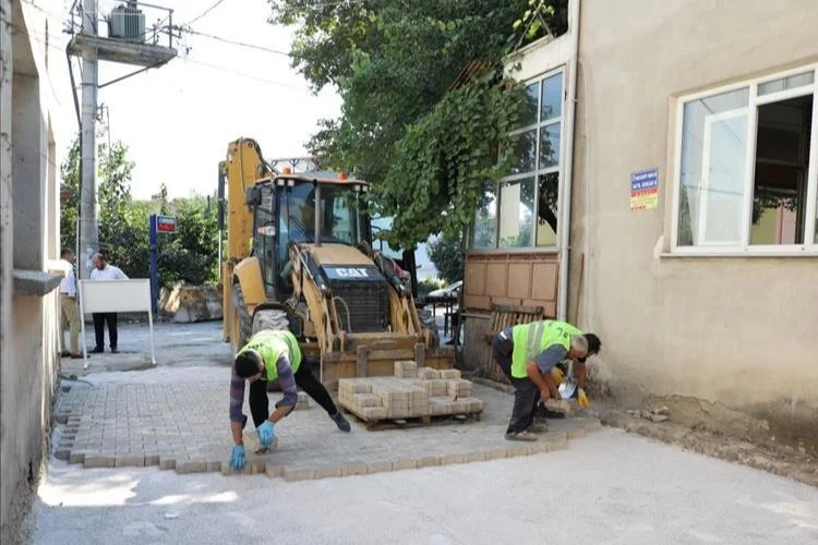 Bursa İnegöl'ün kırsal mahalleleri parkeleniyor