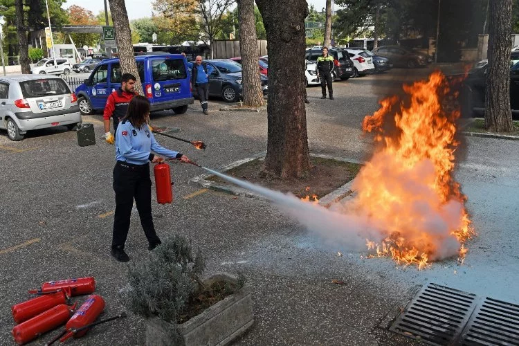 Bursa Osmangazi Belediyesi’nde yangın tatbikatı