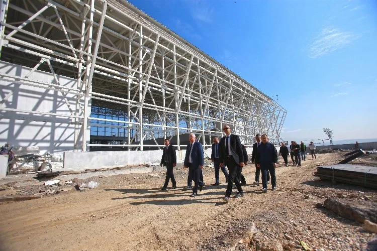 Karabağlar Atatürk Gençlik ve Spor Merkezi'nde sona yaklaşıldı