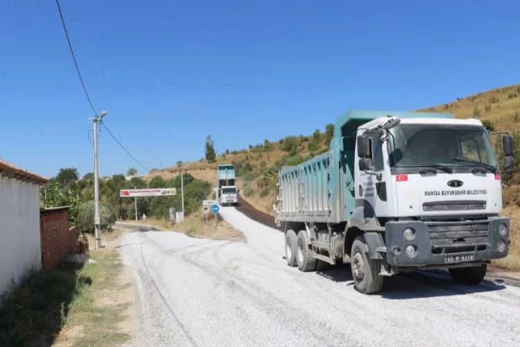 Manisa'da 500 kilometrelik yol ağı asfaltlandı